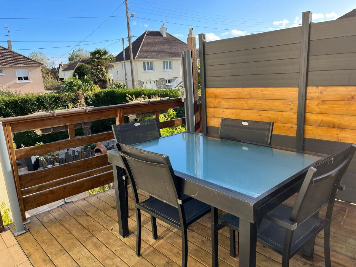 Maison A 700M De La Plage Courseulles-sur-Mer Exteriör bild