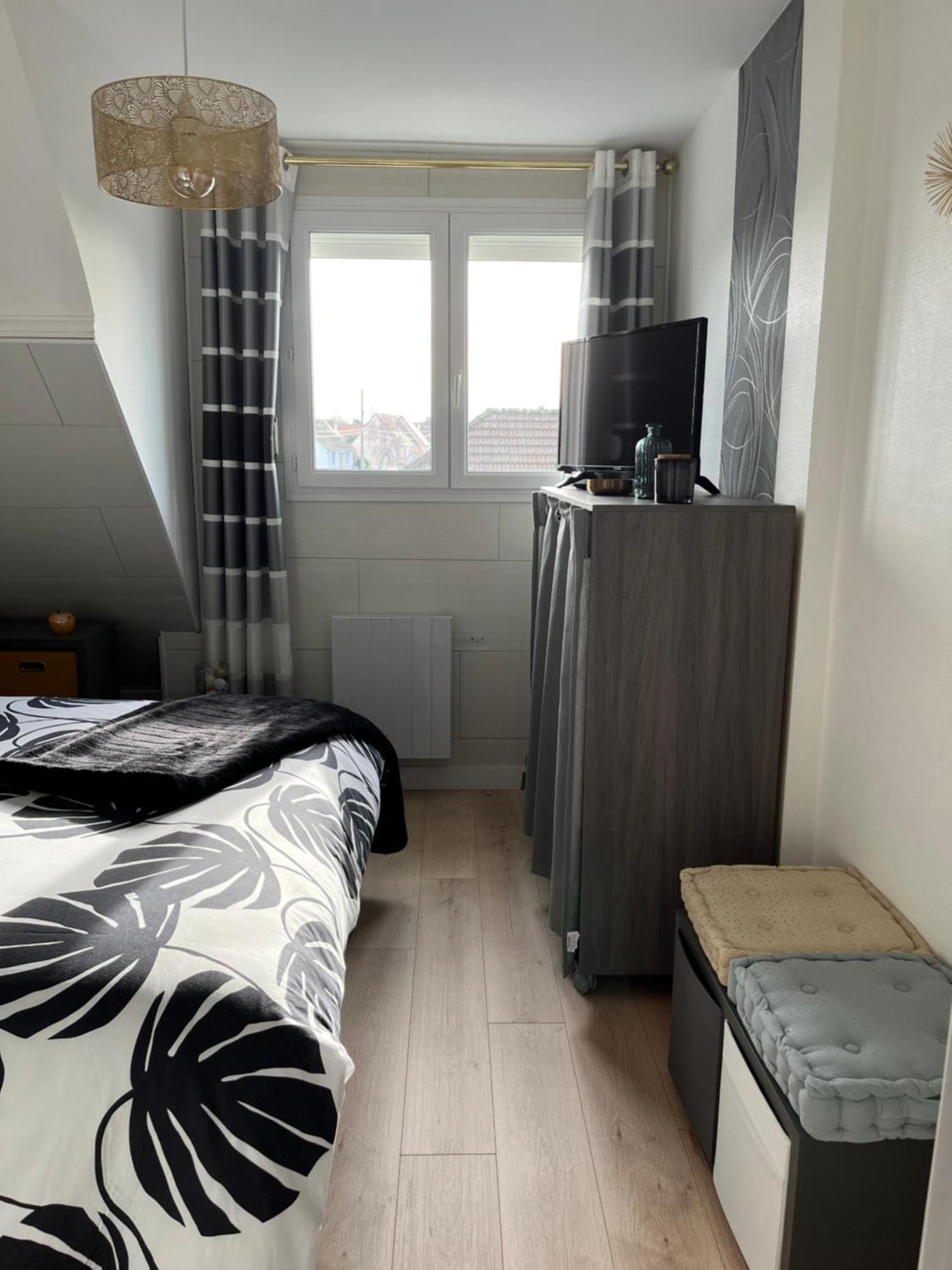 Maison A 700M De La Plage Courseulles-sur-Mer Exteriör bild